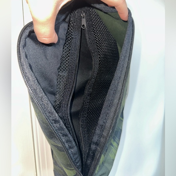 Nike Belt Bag - Picture 2 of 4